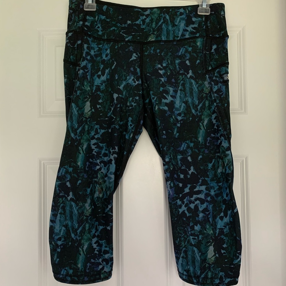NWOT Lululemon Capri